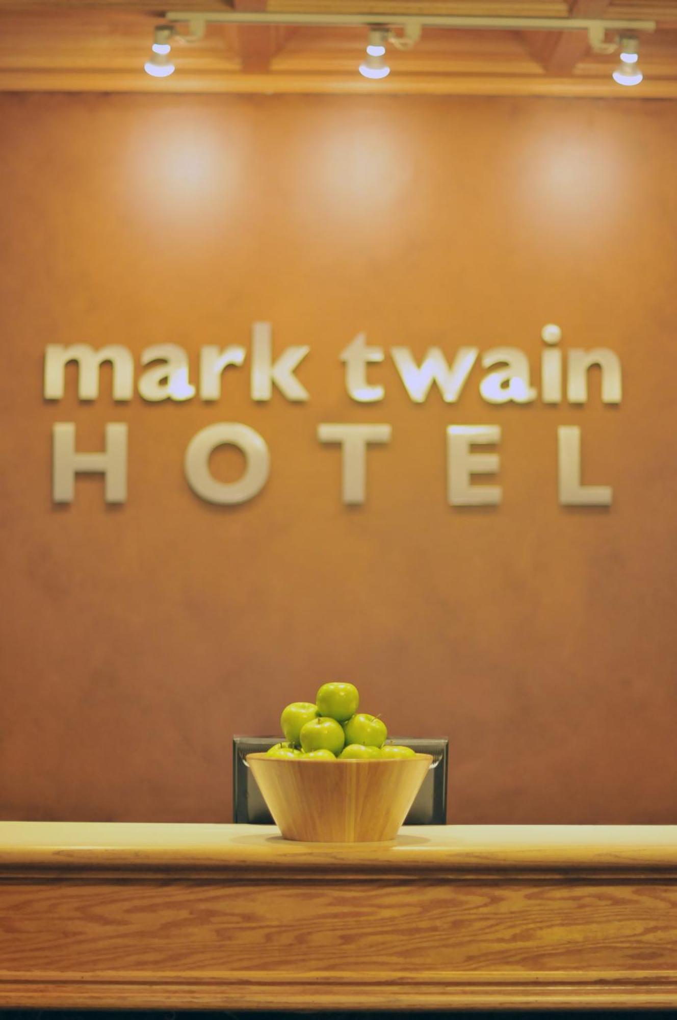 Mark Twain Hotel Peoria Kültér fotó